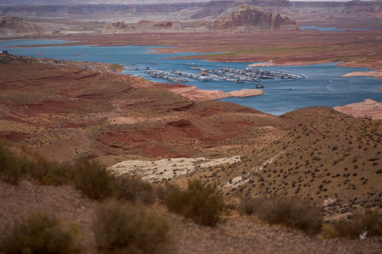 Lake Powell hits record low, threatening key water and electricity supply for millions | iNFOnews.ca
