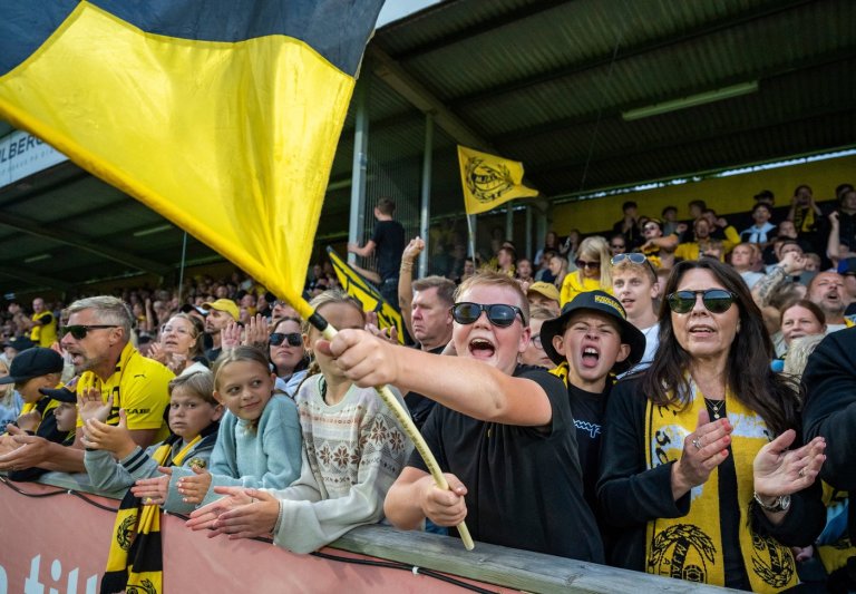 This club from a remote fishing village of 800 people is close to winning the Swedish soccer title | iNFOnews.ca