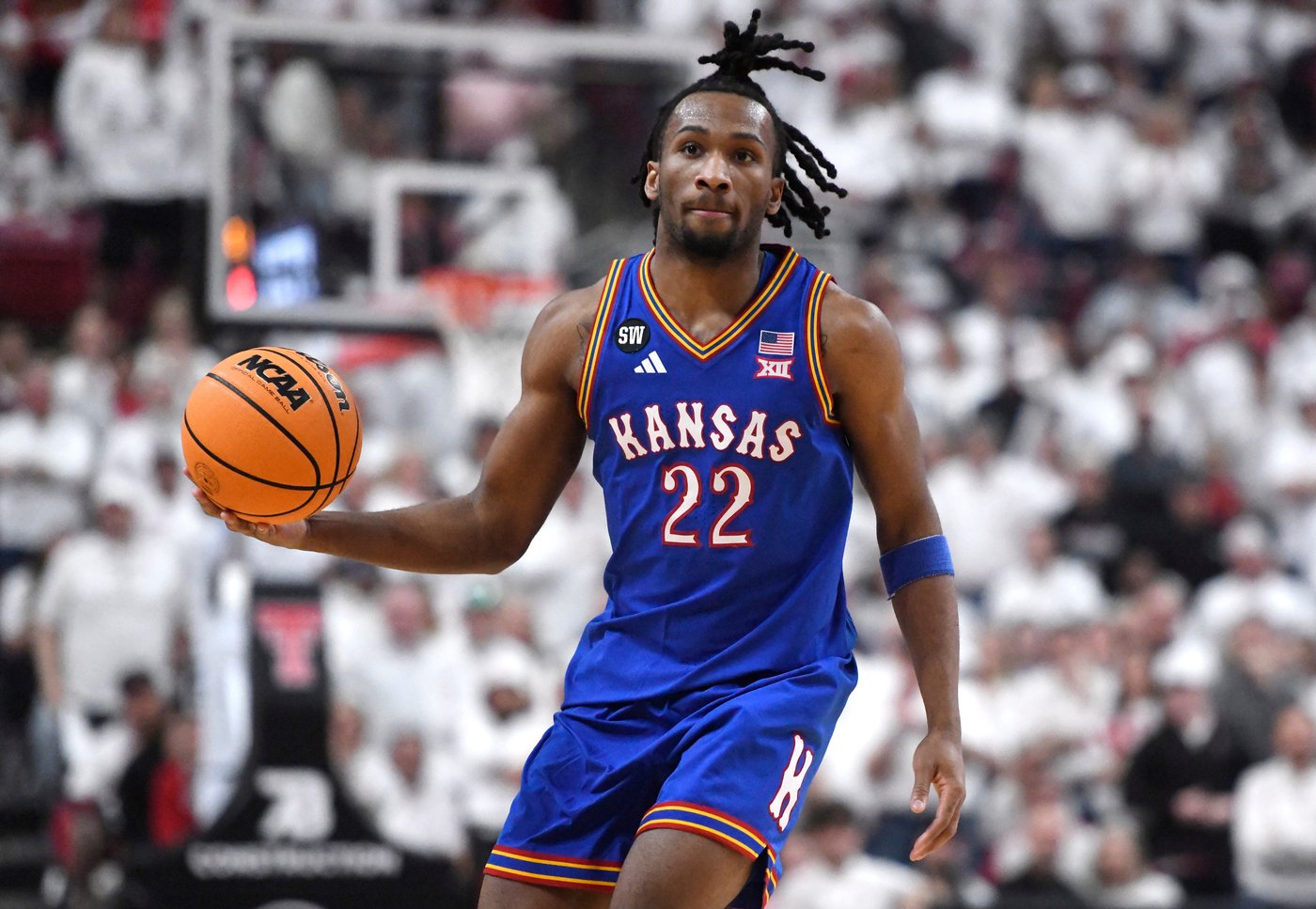 Peterson finally finishes for No. 11 Kansas, hitting two late 3s to beat No. 13 Texas Tech | iNFOnews.ca