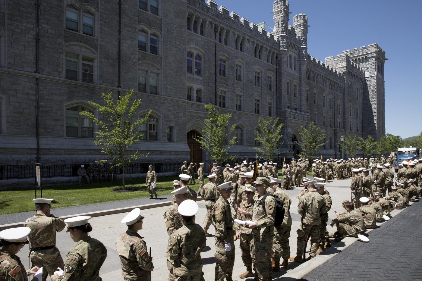 West Point shuts down clubs for women and students of color in response to Trump's DEI policies | iNFOnews.ca