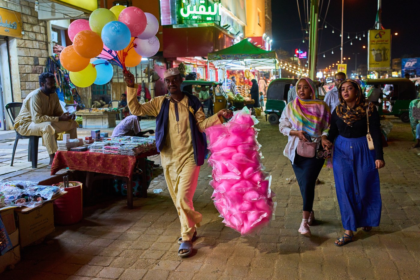 Photos of daily life in Sudan as war enters its fourth year | iNFOnews.ca