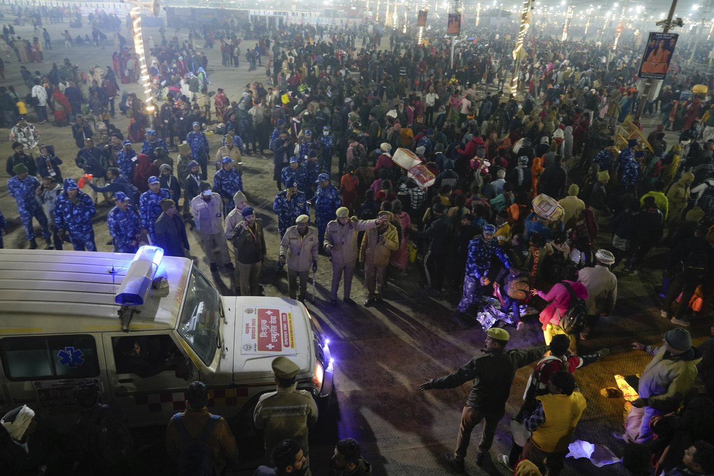 Dozens are injured in a stampede at India's massive Hindu festival | iNFOnews.ca