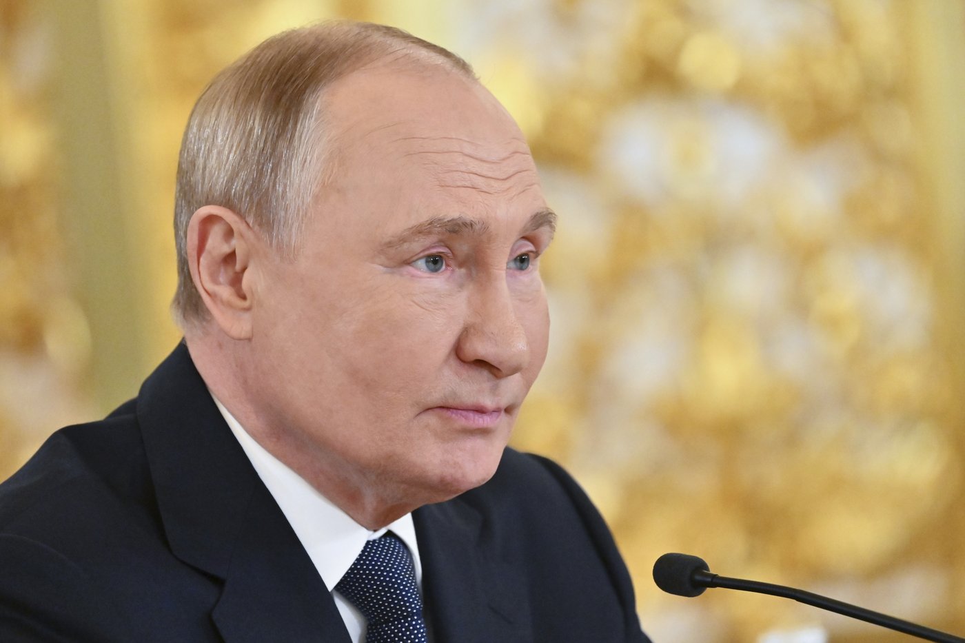 US scrambled to urge Putin not to use nuclear weapons in Ukraine, Woodward book says | iNFOnews.ca