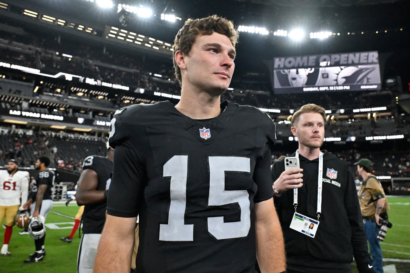 Power shift: Mahomes saw it early: The moment Bo Nix signaled a new AFC West era for Denver | iNFOnews.ca
