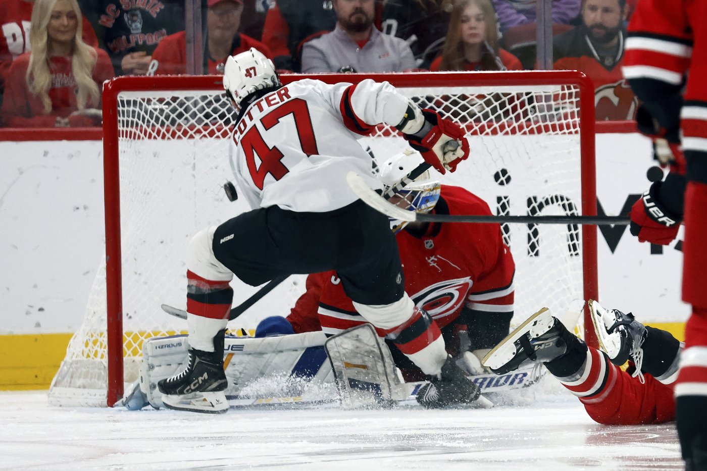 Roslovic scores twice in Hurricanes' four-goal third in 5-2 win over Devils | iNFOnews.ca Roslovic scores twice in Hurricanes' four-goal third in 5-2 win over Devils | iNFOnews.ca