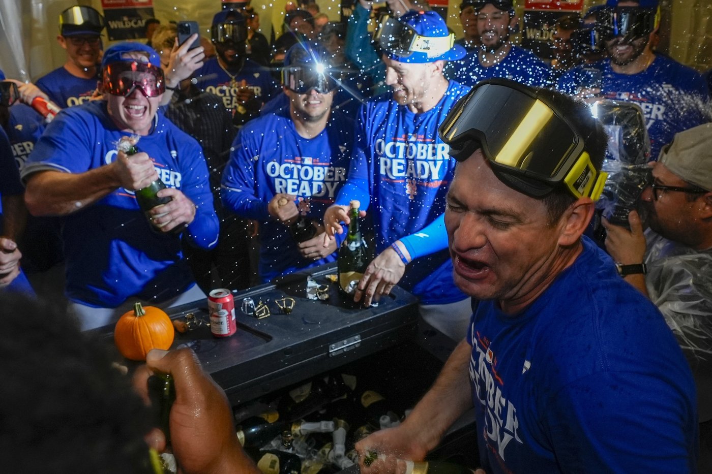 Pete Alonso's playoff pumpkin spices up string of good-luck charms for Mets ahead of NLDS | iNFOnews.ca