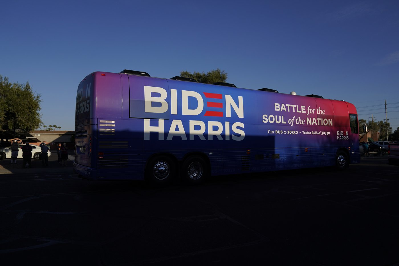 Closing arguments begin in civil trial over 'Trump Train' encounter with Biden-Harris bus in Texas | iNFOnews.ca