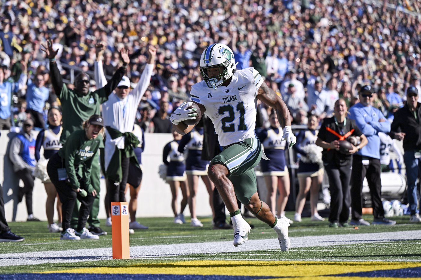 No. 25 Tulane routs Navy 35-0 to clinch a spot in the AAC championship game | iNFOnews.ca No. 25 Tulane routs Navy 35-0 to clinch a spot in the AAC championship game | iNFOnews.ca