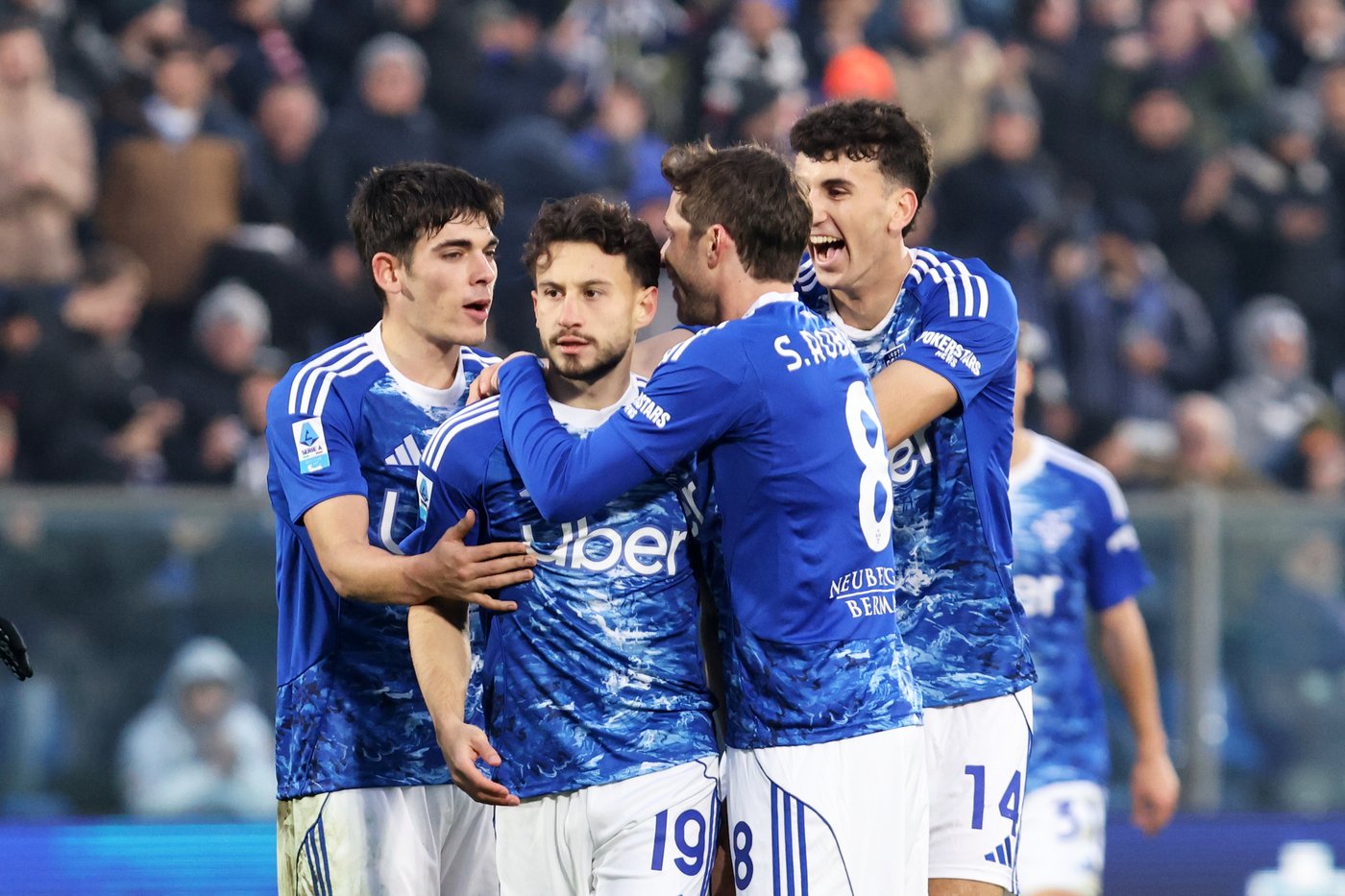 Como routs Torino 6-0 to move just outside Serie A's Champions League places | iNFOnews.ca Como routs Torino 6-0 to move just outside Serie A's Champions League places | iNFOnews.ca