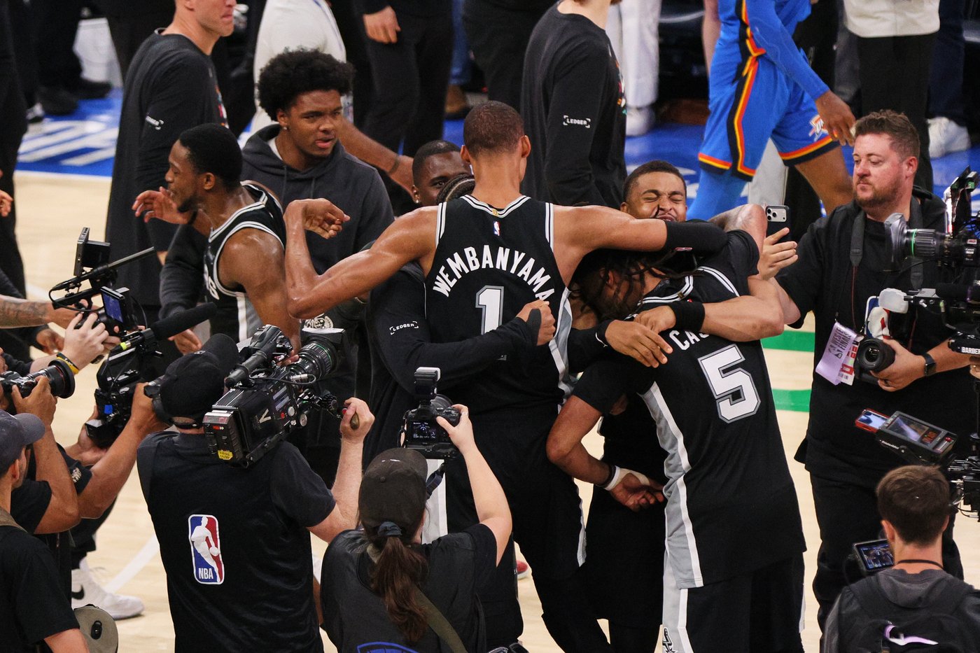 Big market, small market, same NBA Finals stage: How the Knicks and Spurs got here so differently | iNFOnews.ca Big market, small market, same NBA Finals stage: How the Knicks and Spurs got here so differently | iNFOnews.ca