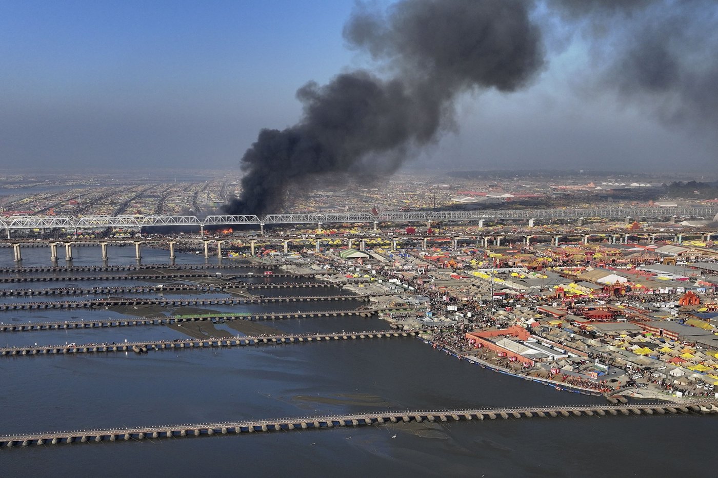 Fire burns through multiple tents at Maha Kumbh festival but causes no injuries | iNFOnews.ca