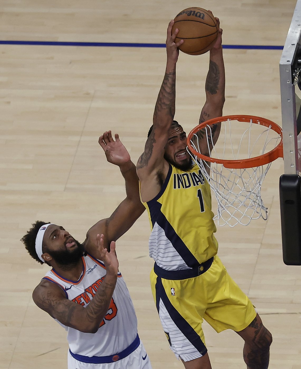 Pacers tie it on Halburton's jumper at buzzer, then beat Knicks 138-135 in OT of East finals Game 1 | iNFOnews.ca