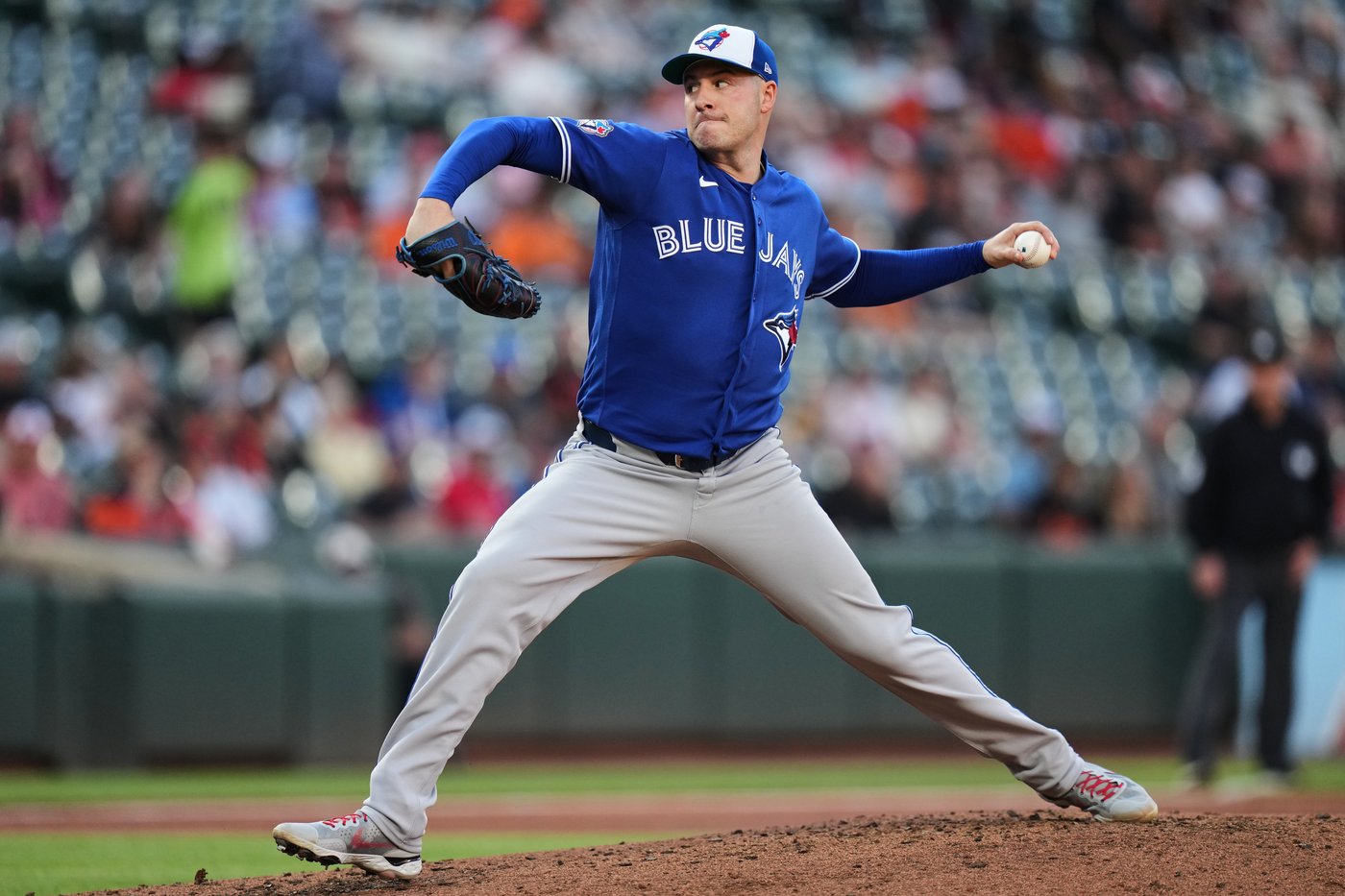 Bases-loaded walk lifts the Blue Jays to a 2-1 victory over the Orioles | iNFOnews.ca