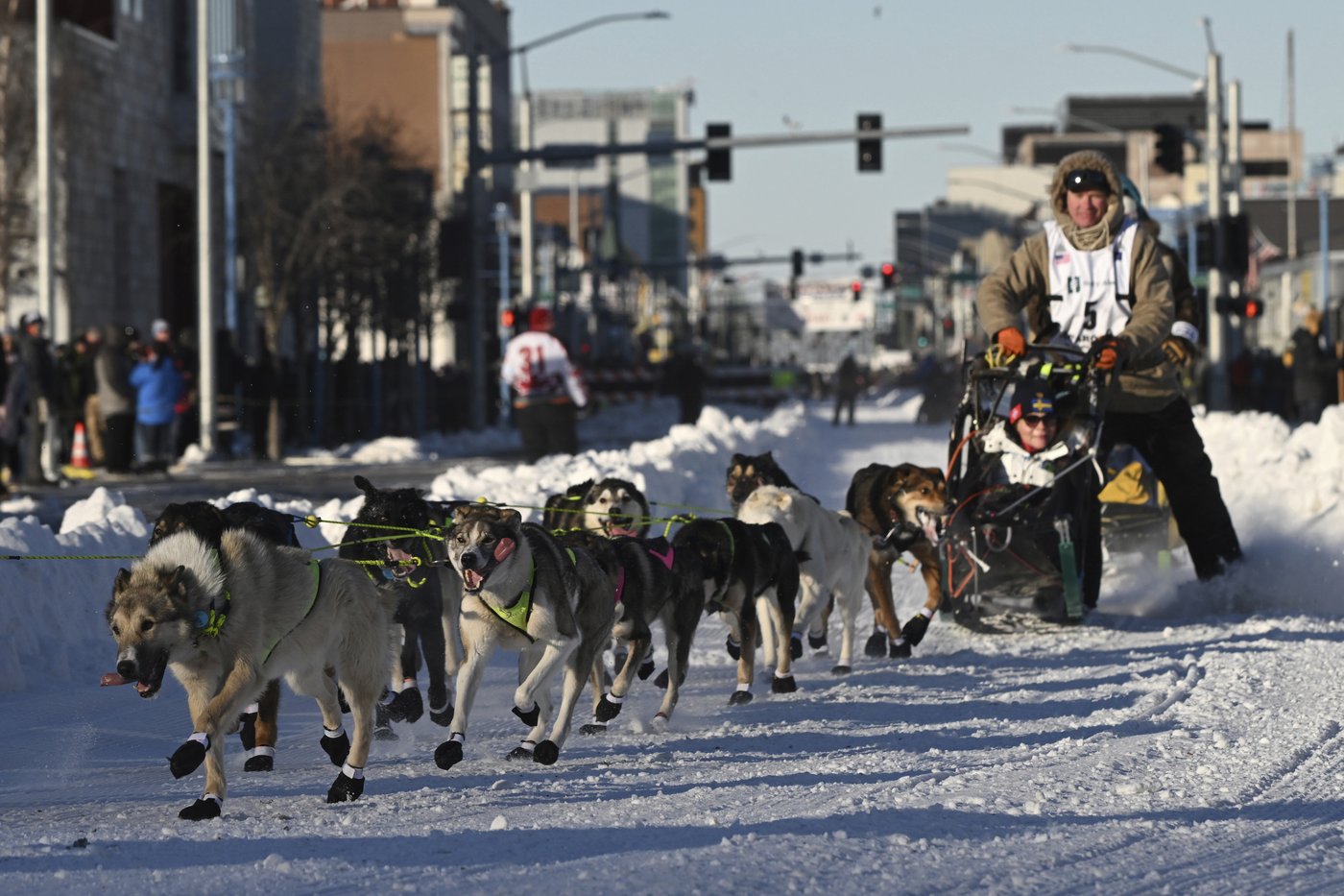 Lack of snow north of the Alaska Range prompts Iditarod to move official start to Fairbanks | iNFOnews.ca Lack of snow north of the Alaska Range prompts Iditarod to move official start to Fairbanks | iNFOnews.ca