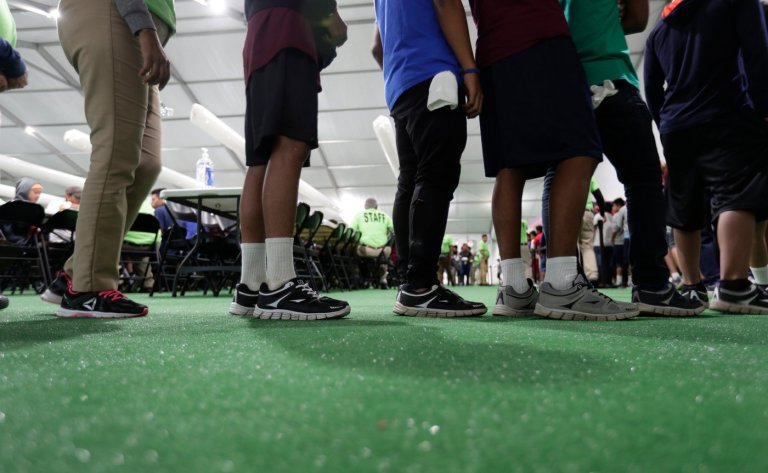 Judge blocks Trump policy to detain migrant children turning 18 in adult facilities | iNFOnews.ca