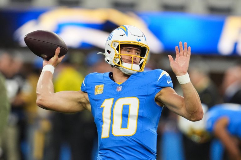 Chargers in search of 4th consecutive victory as they travel to face the reeling Jaguars | iNFOnews.ca