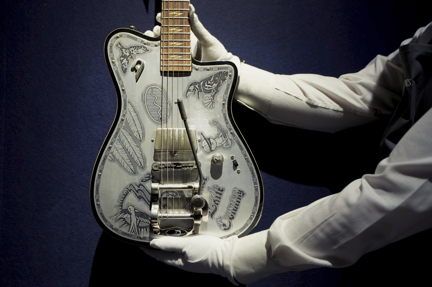 Rock icon Jeff Beck's guitars are going on display in London before they are put up for auction | iNFOnews.ca