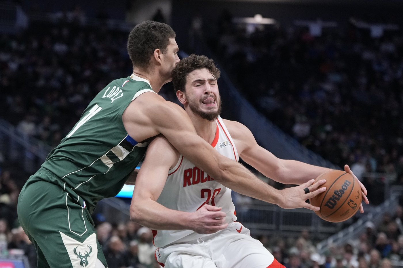 Bucks win 101-100 on Lillard's late basket to snap Rockets' 5-game win streak | iNFOnews.ca Bucks win 101-100 on Lillard's late basket to snap Rockets' 5-game win streak | iNFOnews.ca