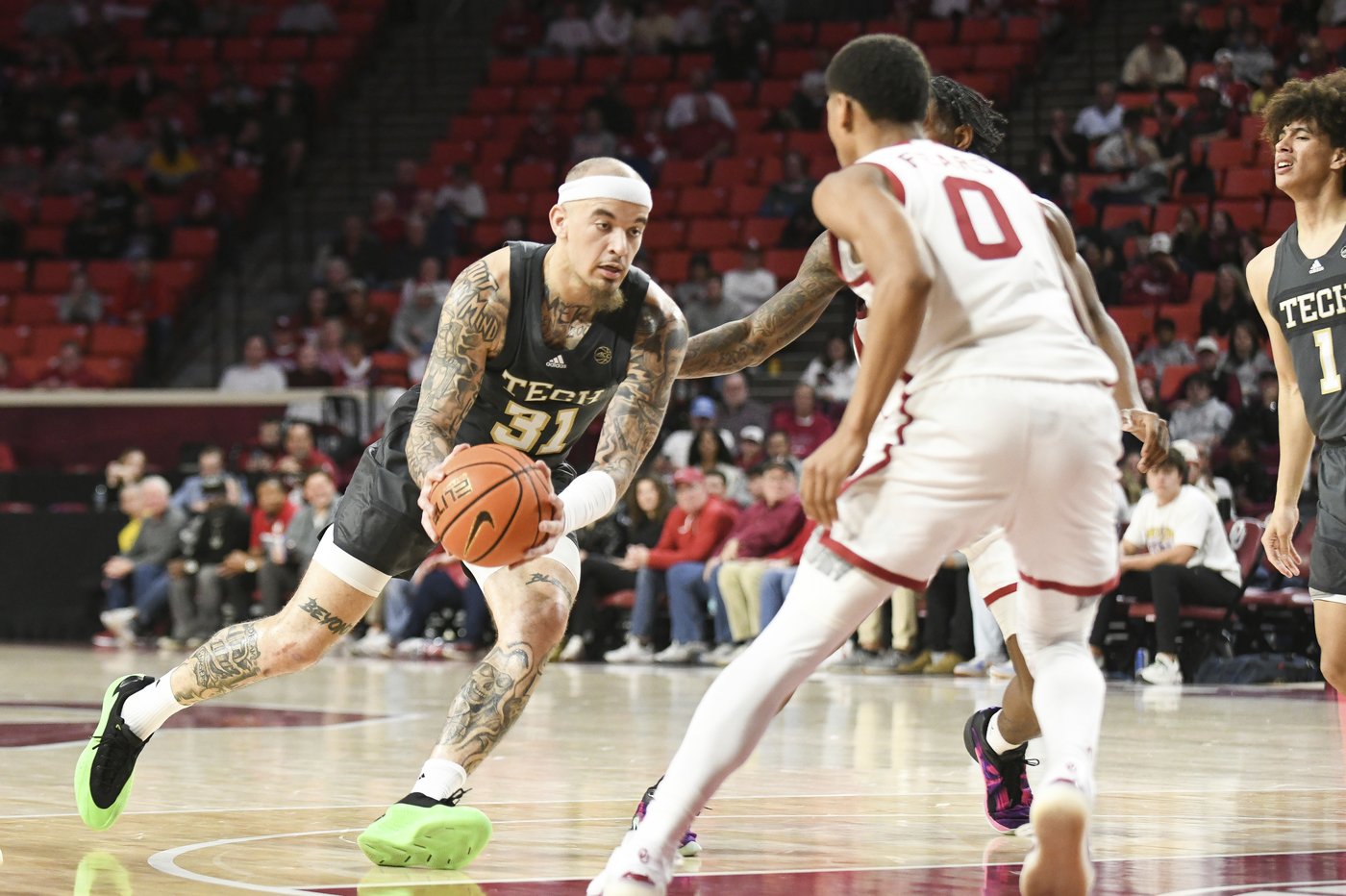 Fears scores 18 as No. 21 Oklahoma beats Georgia Tech 76-61 in SEC/ACC Challenge | iNFOnews.ca