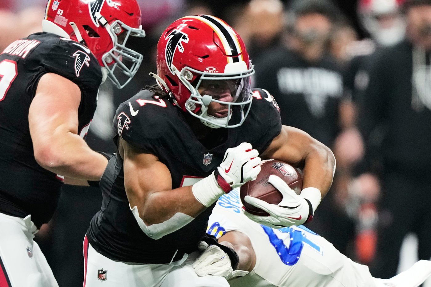 Bijan Robinson has longest rush TD in Falcons history, has team's most scrimmage yards in a season | iNFOnews.ca