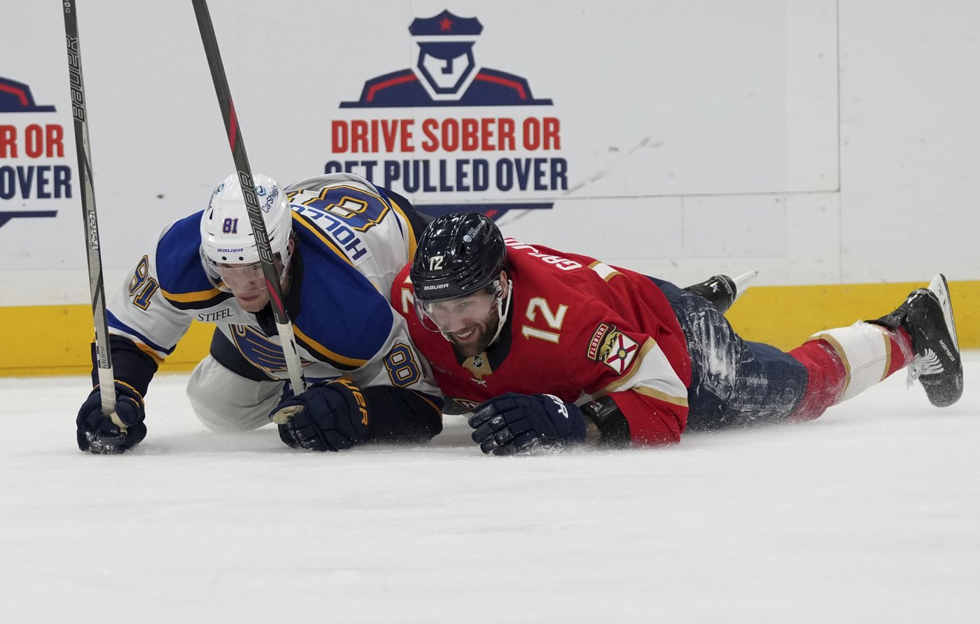 Barkov scores power-play goal late in OT, Panthers beat Blues 2-1 | iNFOnews.ca