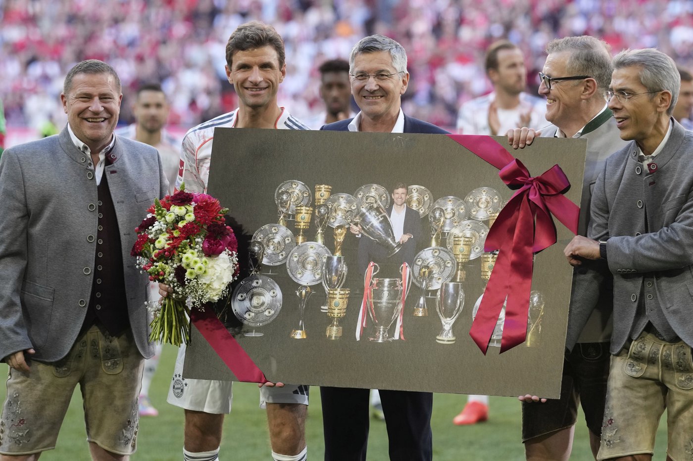 Bayern Munich bids goodbye to 25-year stalwart Thomas Müller | iNFOnews.ca