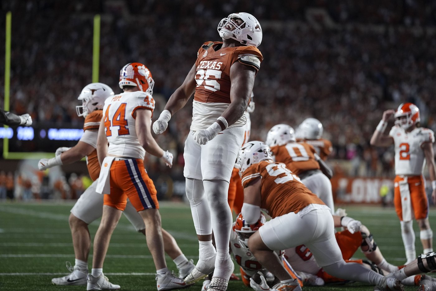 Texas' goal-line wall will be tested by Arizona State's wrecking ball running back Scattebo | iNFOnews.ca