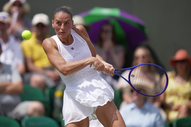 Ukraine's Marta Kostyuk advances to Wimbledon quarterfinals as Roger Federer pays visit | iNFOnews.ca