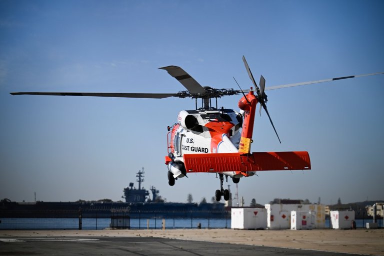 Search continues after boat capsizes off Baja California coast. 16 rescued, but others missing | iNFOnews.ca