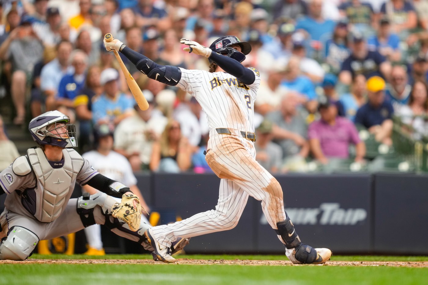 Tomoyuki Sugano earns his 10th win as Rockies defeat Brewers 5-2 | iNFOnews.ca Tomoyuki Sugano earns his 10th win as Rockies defeat Brewers 5-2 | iNFOnews.ca