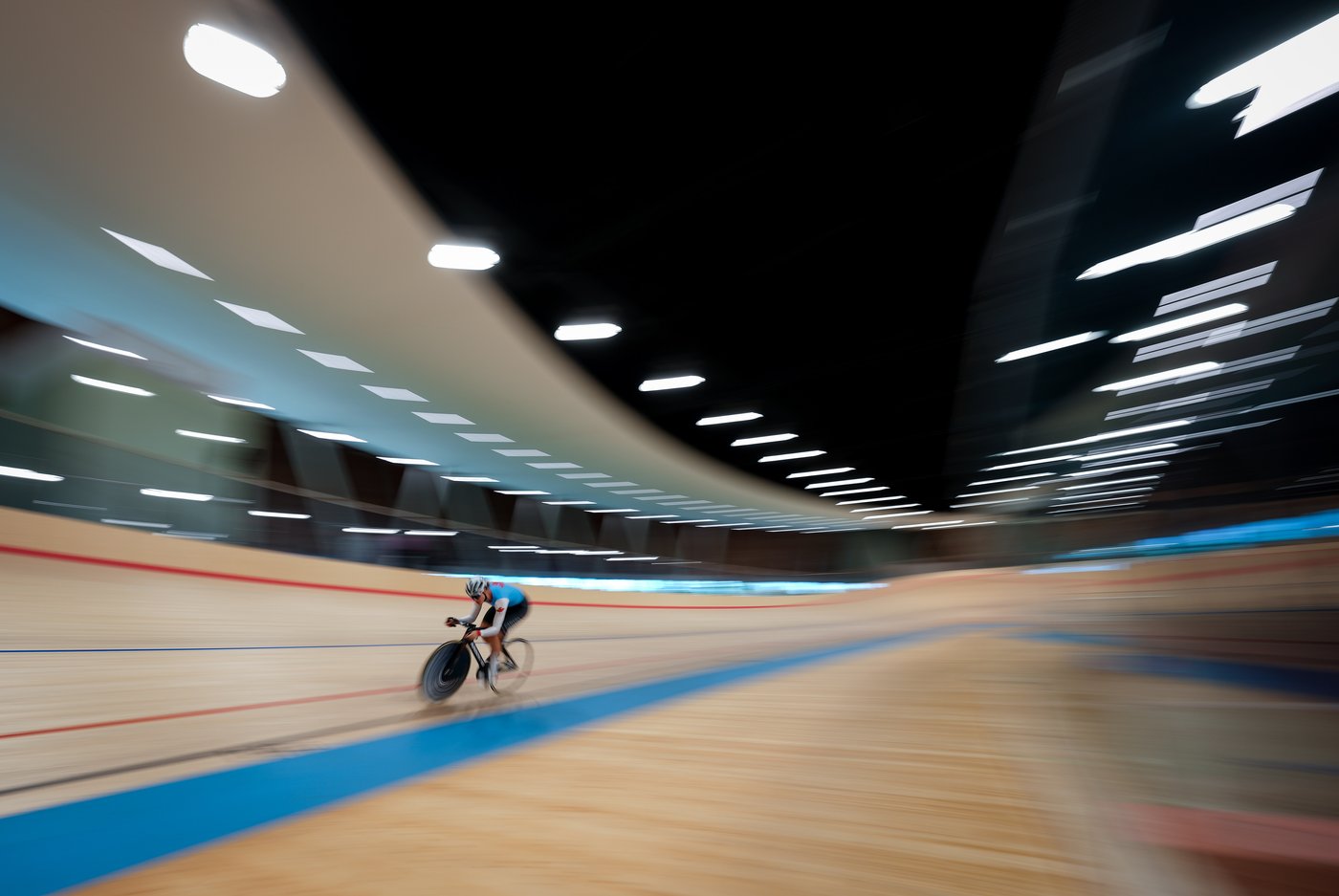 New Edmonton velodrome puts Olympic cycling champion Kelsey Mitchell back on track | iNFOnews.ca