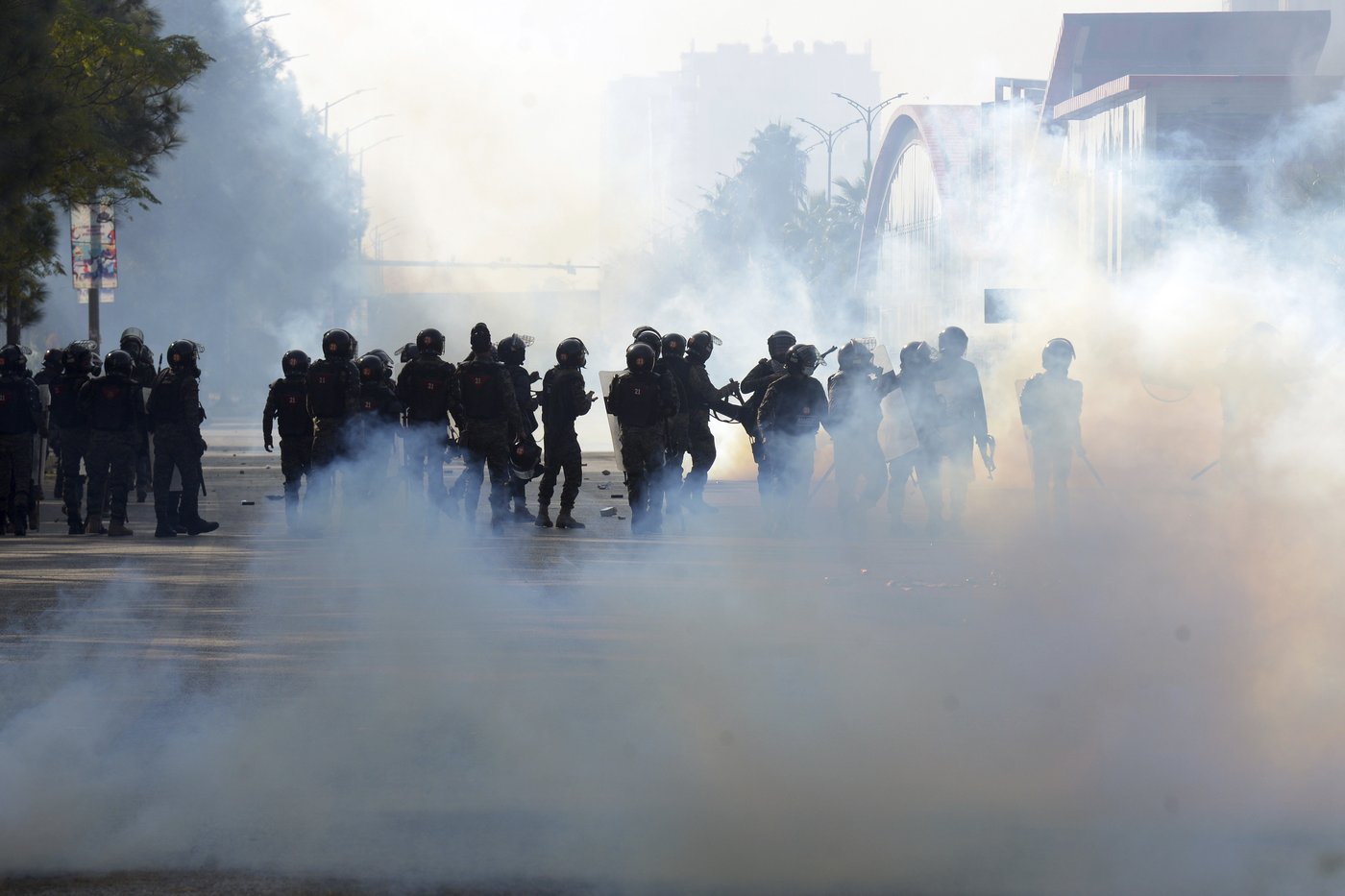 A violent showdown in Pakistan's capital pits the government against Imran Khan supporters | iNFOnews.ca A violent showdown in Pakistan's capital pits the government against Imran Khan supporters | iNFOnews.ca