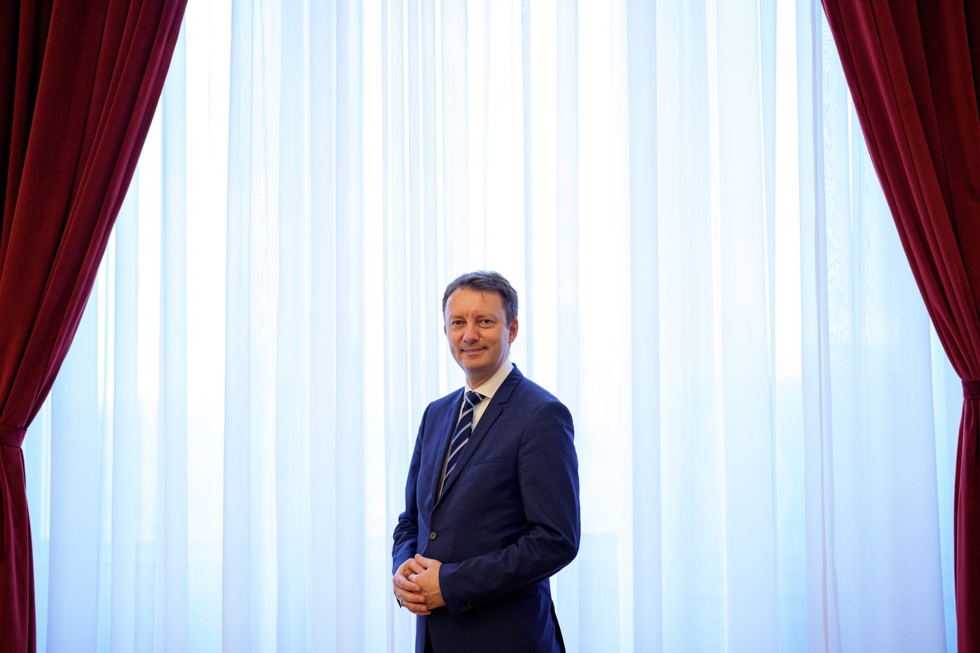 Romanian lawmakers reject a new center-right Cabinet as political crisis deepens | iNFOnews.ca