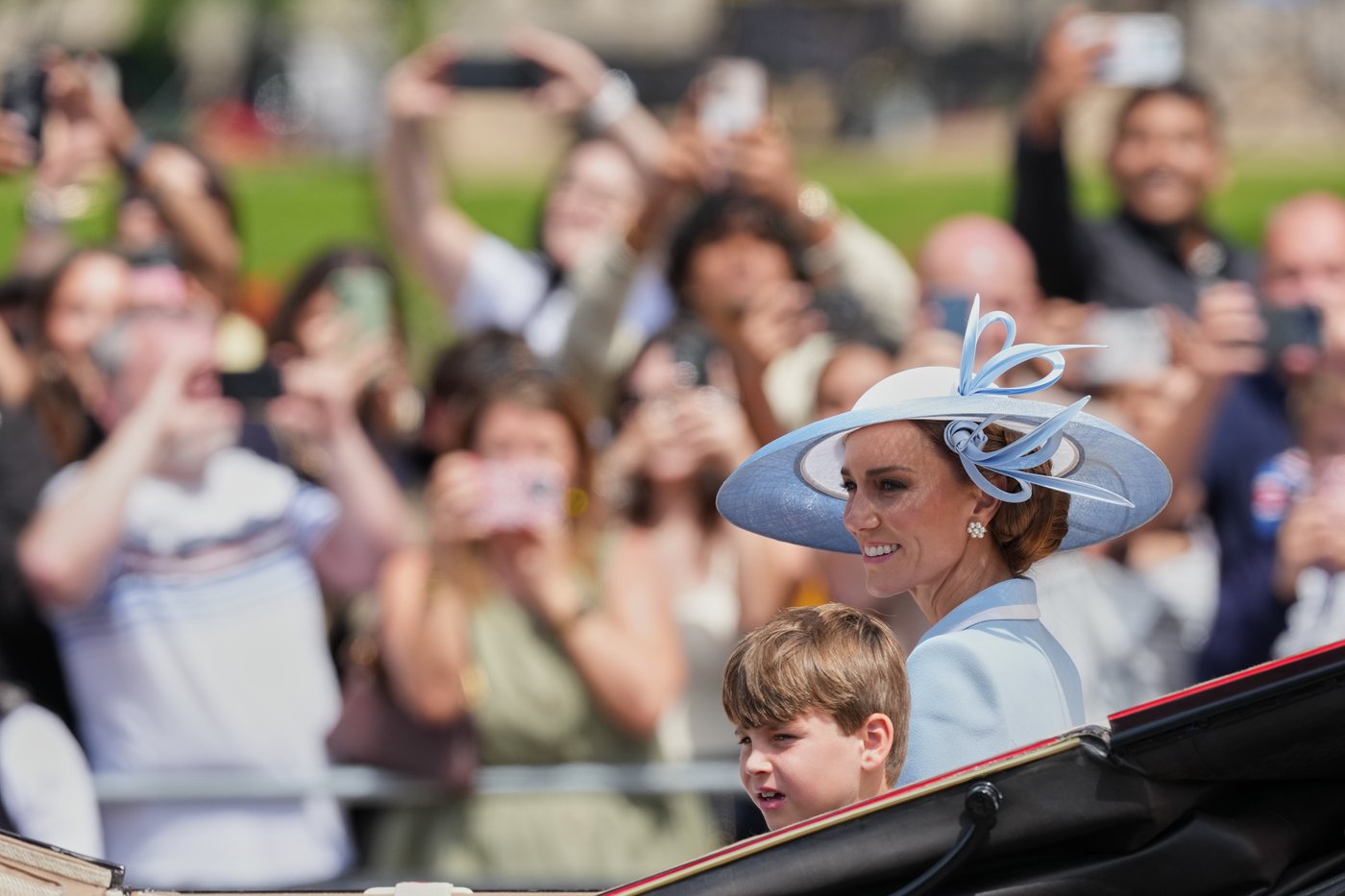 Photos show the royal family at the Trooping The Colour parade | iNFOnews.ca