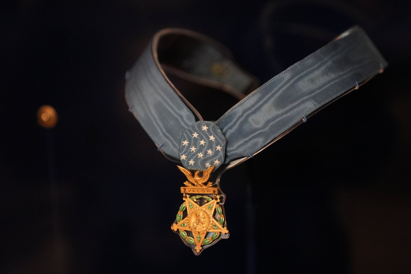Exhibit honors Japanese Americans who fought for US in WWII while their families were locked up | iNFOnews.ca Exhibit honors Japanese Americans who fought for US in WWII while their families were locked up | iNFOnews.ca