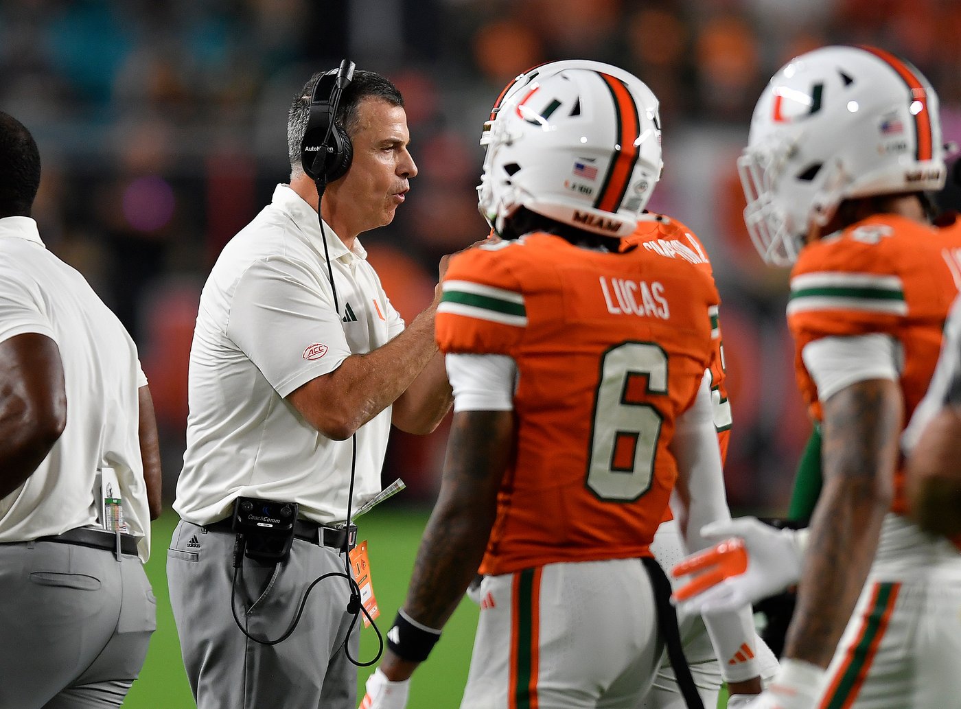 Louisville intercepts 4 of Beck's passes, tops No. 2 Miami 24-21 to end Hurricanes' home streak | iNFOnews.ca Louisville intercepts 4 of Beck's passes, tops No. 2 Miami 24-21 to end Hurricanes' home streak | iNFOnews.ca