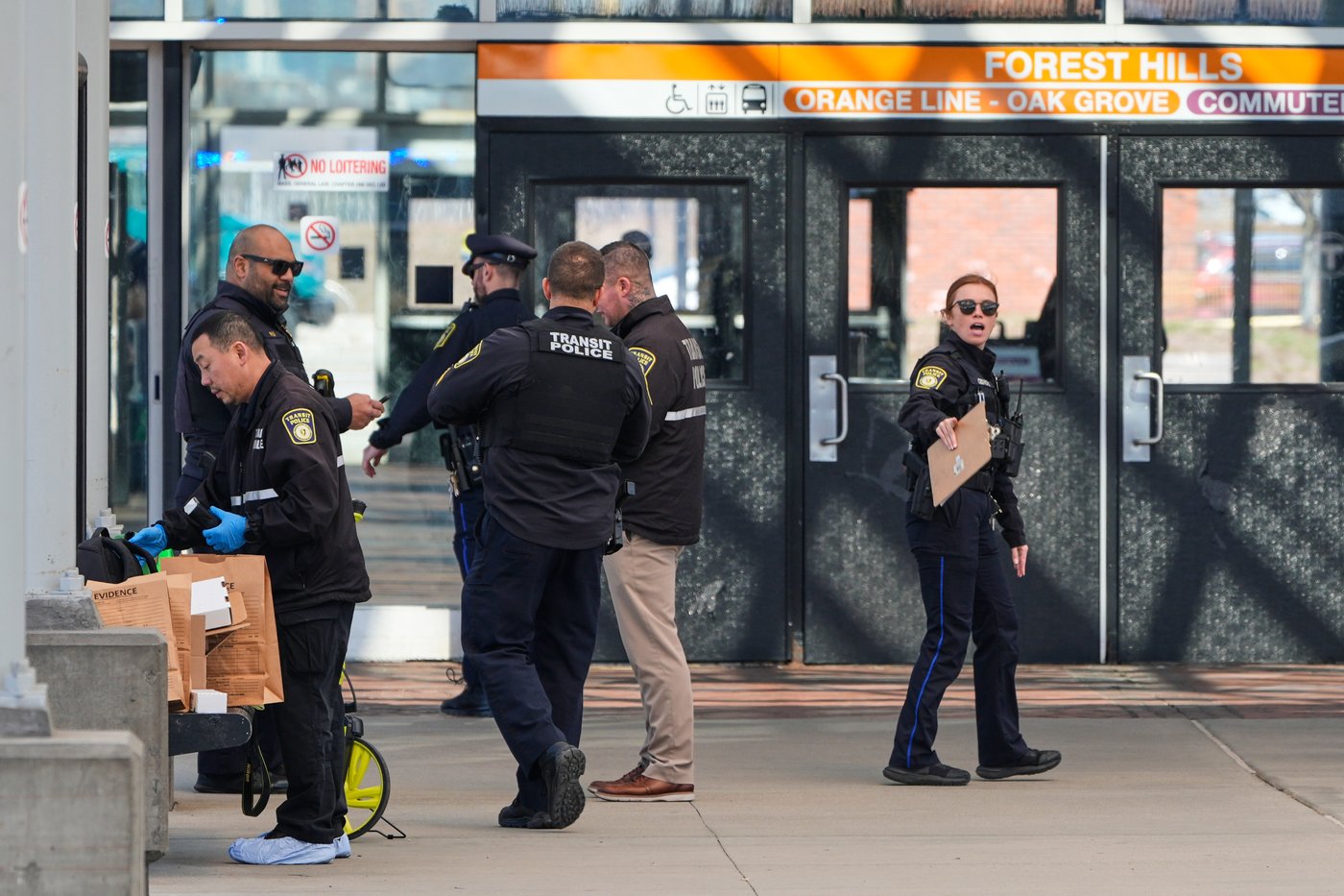 Boston transit police say man threatened to stab bus driver before struggle with officers | iNwheels