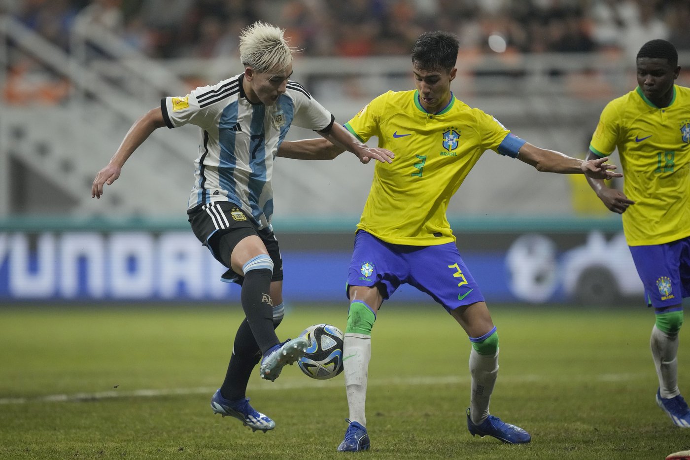 Man City signs teenage Palmeiras defender Vitor Reis for $36 million | iNFOnews.ca