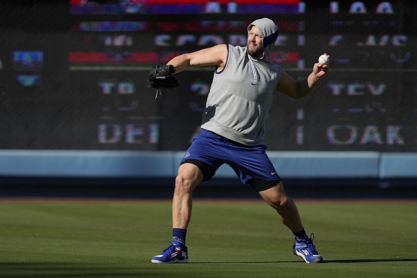 Kershaw still hopeful he can pitch for playoff-bound Dodgers if stubborn toe injury heals | iNFOnews.ca Kershaw still hopeful he can pitch for playoff-bound Dodgers if stubborn toe injury heals | iNFOnews.ca