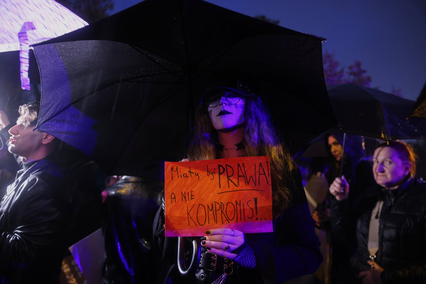 Women are protesting in Poland for free access to legal abortions | iNFOnews.ca