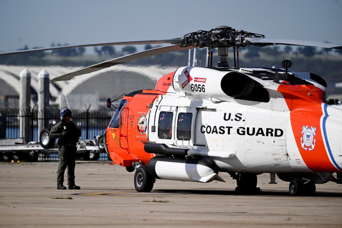 Search continues after boat capsizes off Baja California coast. Survivors attacked by sharks | iNFOnews.ca