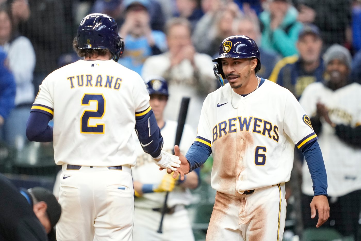 Milwaukee Brewers use 6-run 8th inning to power past Tampa Bay Rays 8-2 | iNFOnews.ca