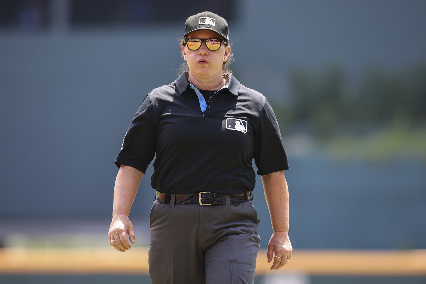 Jen Pawol breaks MLB's gender barrier as the first female umpire to work a regular-season game | iNFOnews.ca