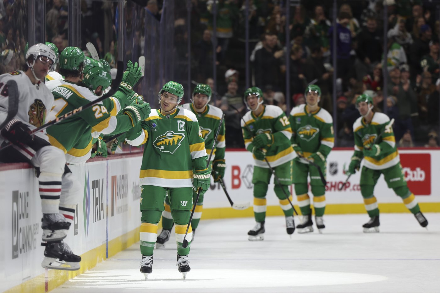 Spurgeon breaks 33-game scoreless streak with two goals, Minnesota beats Chicago 3-2 | iNFOnews.ca