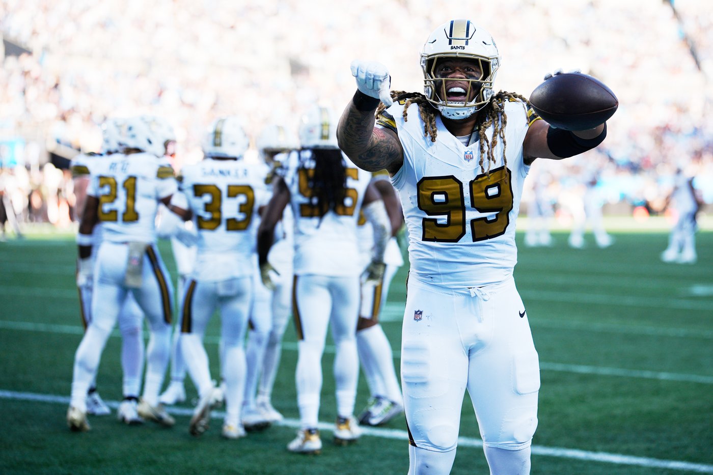 Rookie Tyler Shough throws for 2 TDs to earn first win as Saints defeat Panthers 17-7 | iNFOnews.ca