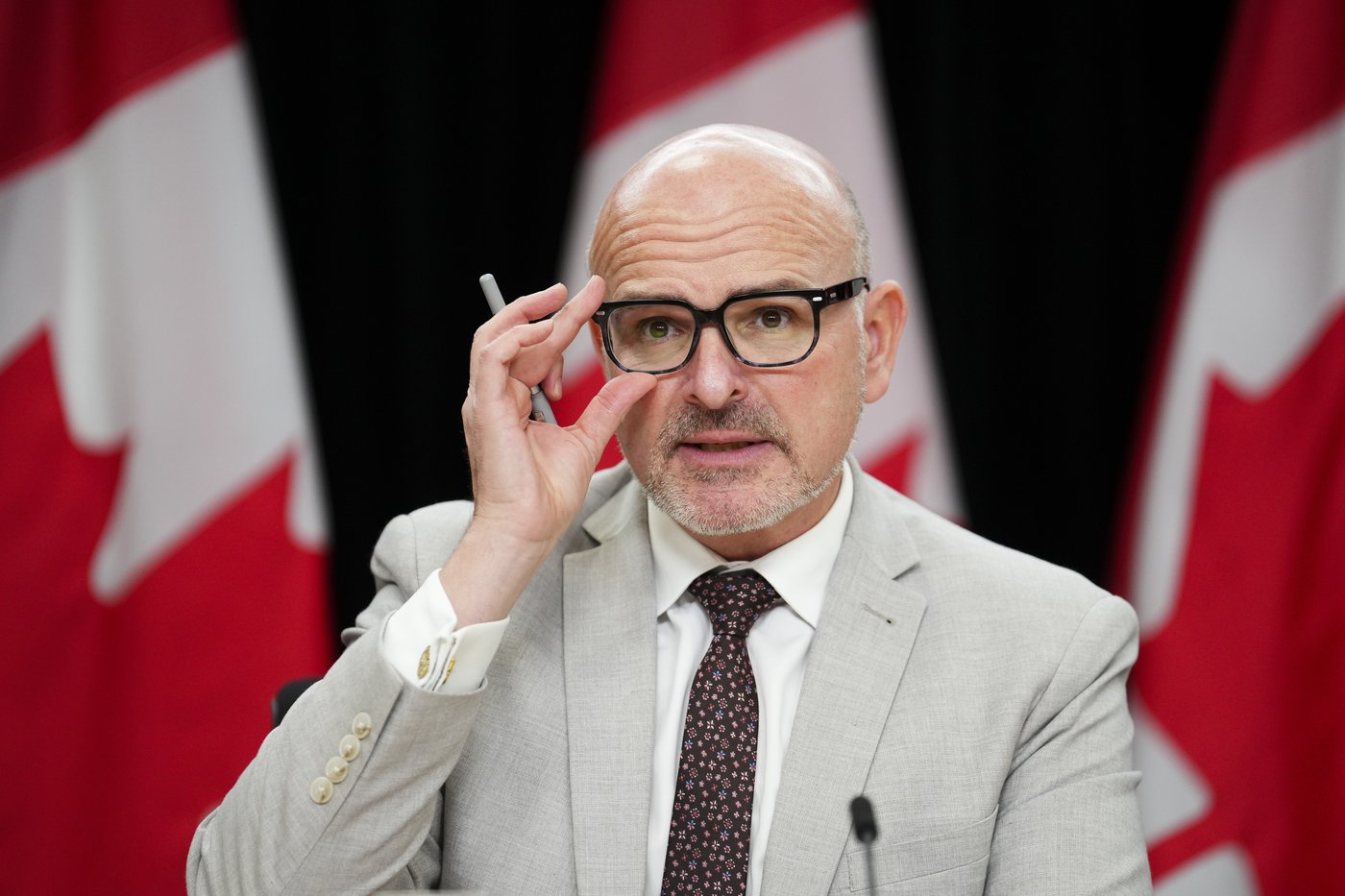 Former cabinet minister Randy Boissonnault tells committee: 'I am not Indigenous' | iNFOnews.ca