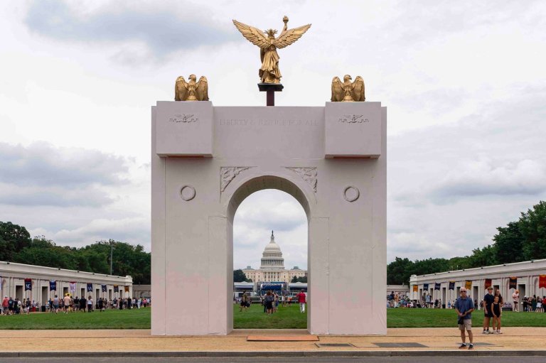 National Park Service backs Trump's arch, despite its impact on Washington's sightline | iNFOnews.ca