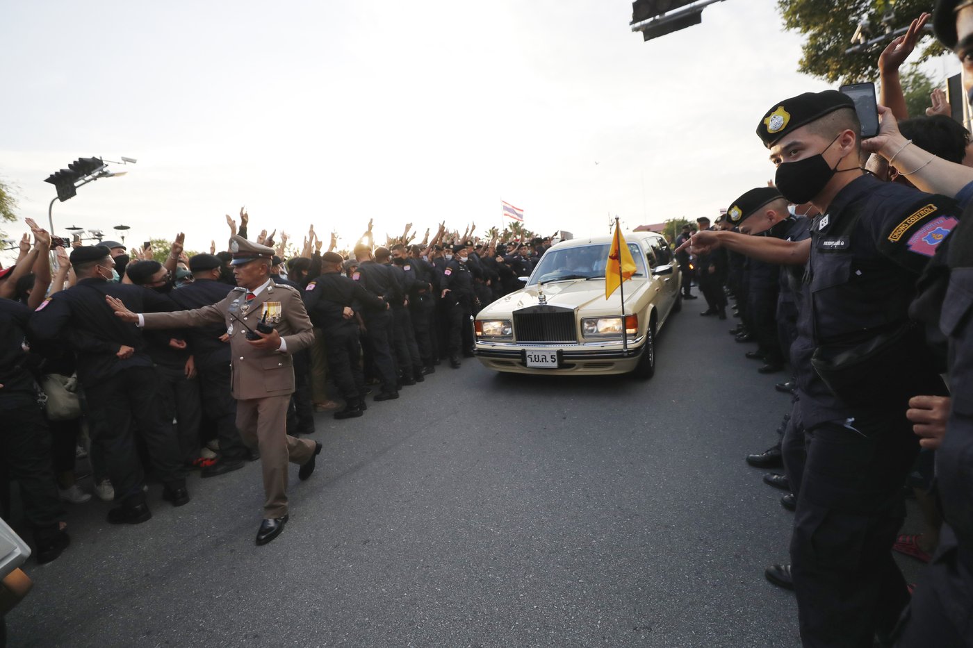 Thai appeals court finds 5 activists guilty of trying to block royal motorcade in 2020 | iNFOnews.ca