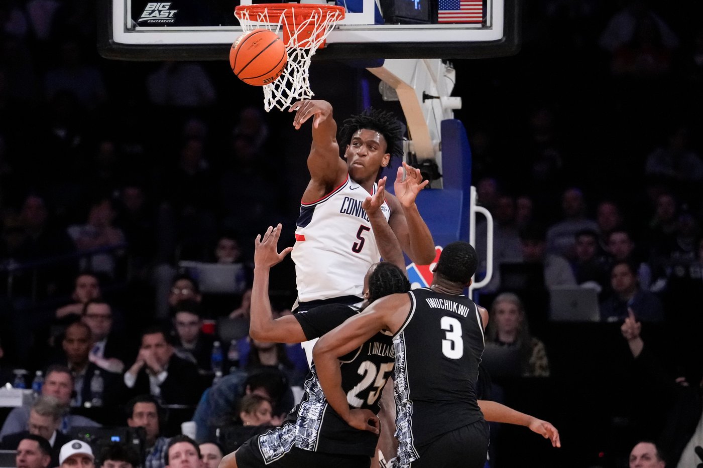 No. 6 UConn beats Georgetown 67-51 to set up a Big East final clash against No. 13 St. John's | iNFOnews.ca