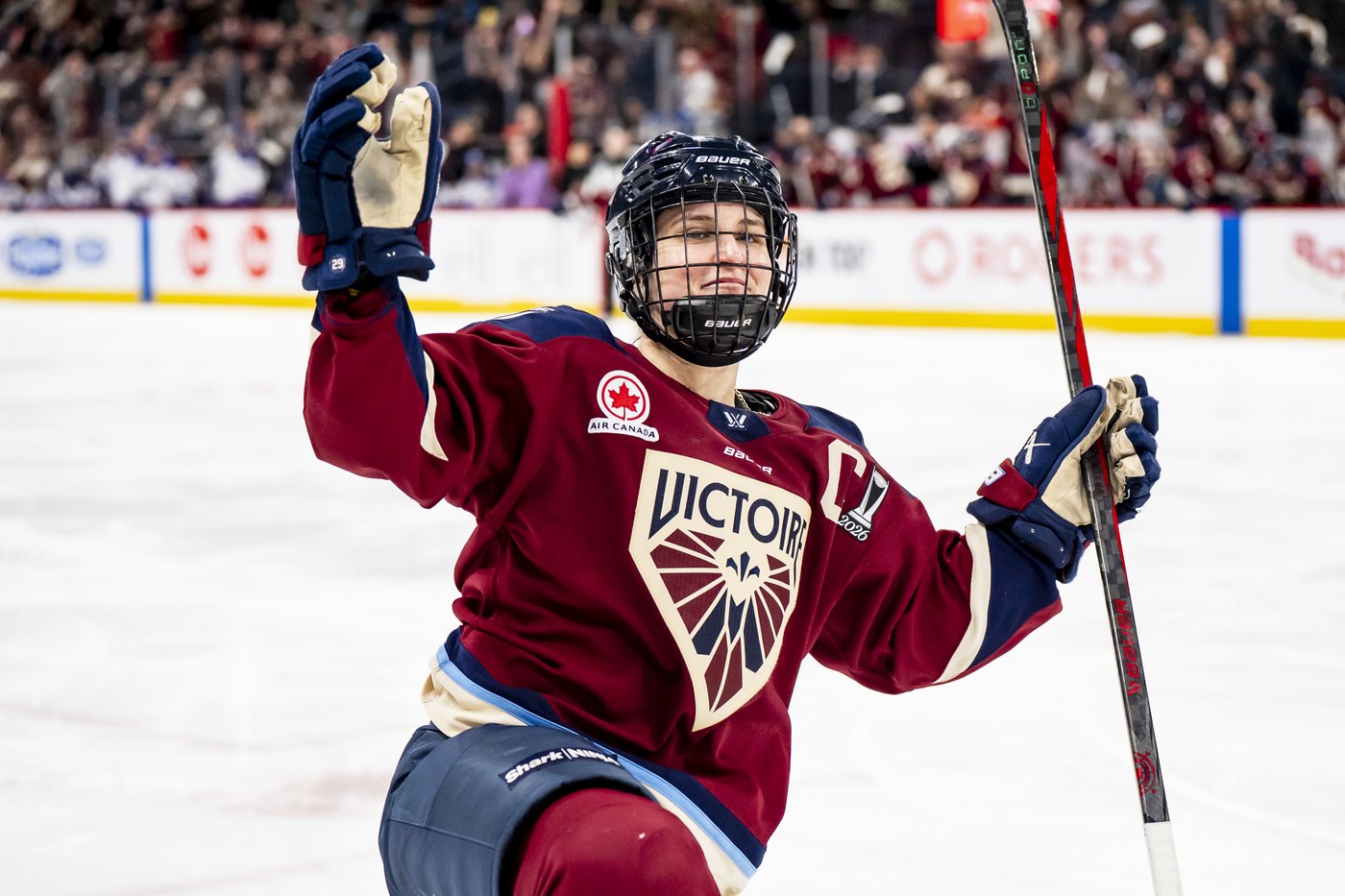 Poulin scores in third overtime as Victoire beat Frost 1-0 to tie PWHL series | iNFOnews.ca Poulin scores in third overtime as Victoire beat Frost 1-0 to tie PWHL series | iNFOnews.ca